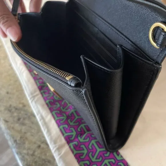 New ❤️‍🔥 new tory burch Emerson wallet chain crossbody. - Picture 4 of 8